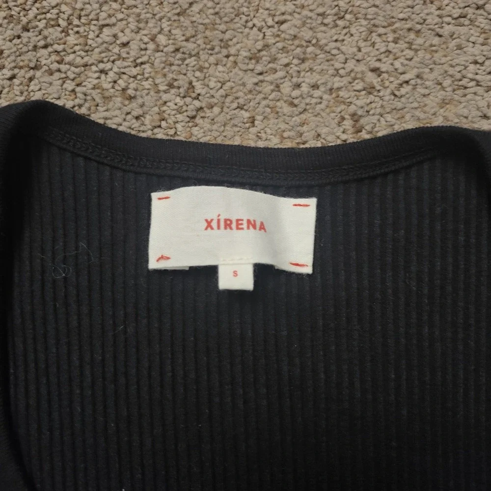 XiRENA sku tsht